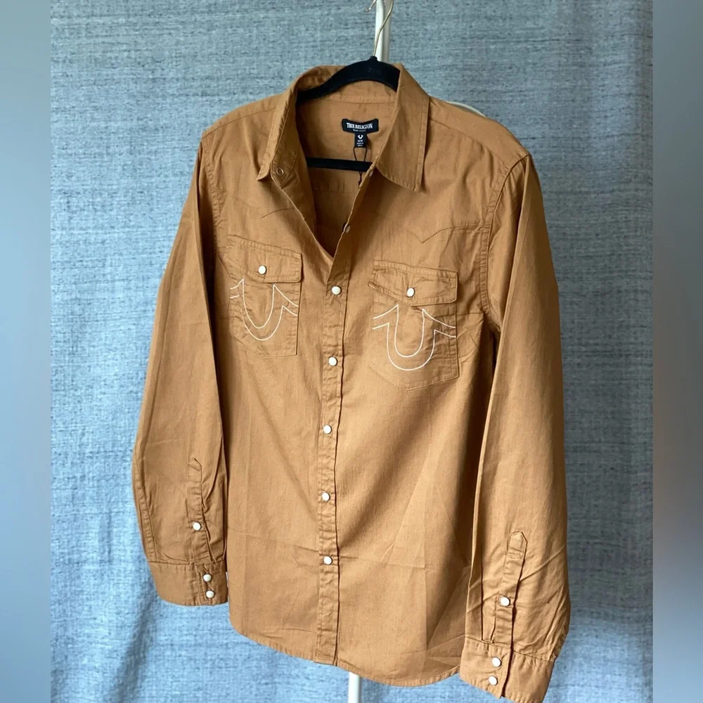 NWT True Religion Men’s Button Down Shirt Medium - Picture 1 of 6